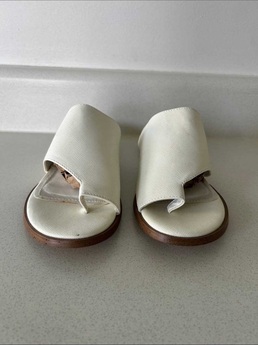 DKNY flat Sandals 7.5